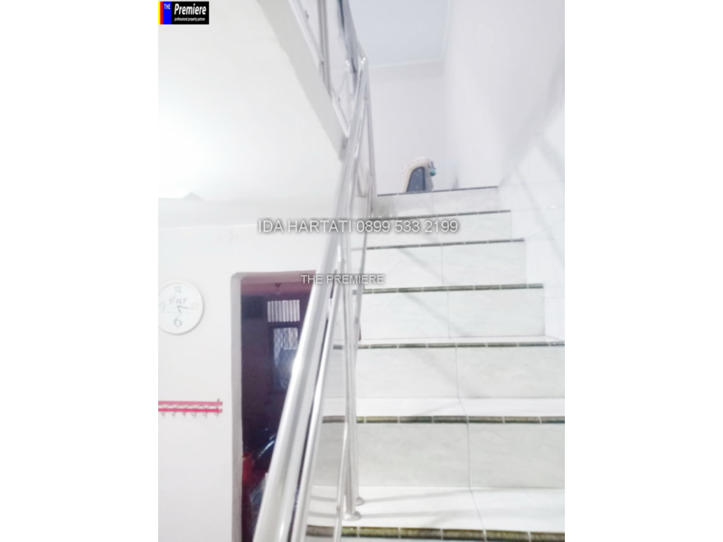 Rumah 3 Lantai Dwiwarna Siap Huni Jakarta Pusat