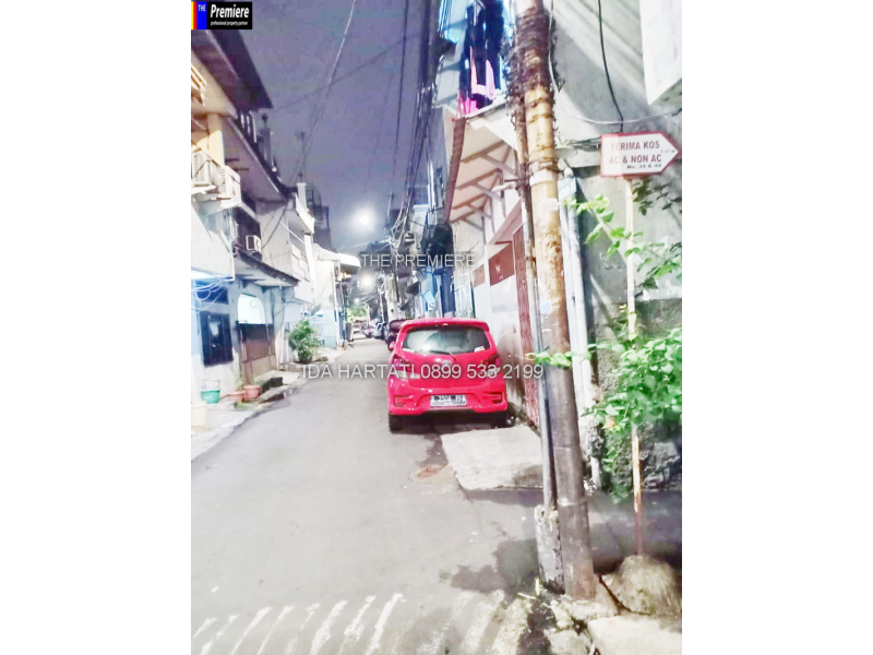 Rumah 3 Lantai Dwiwarna Siap Huni Jakarta Pusat