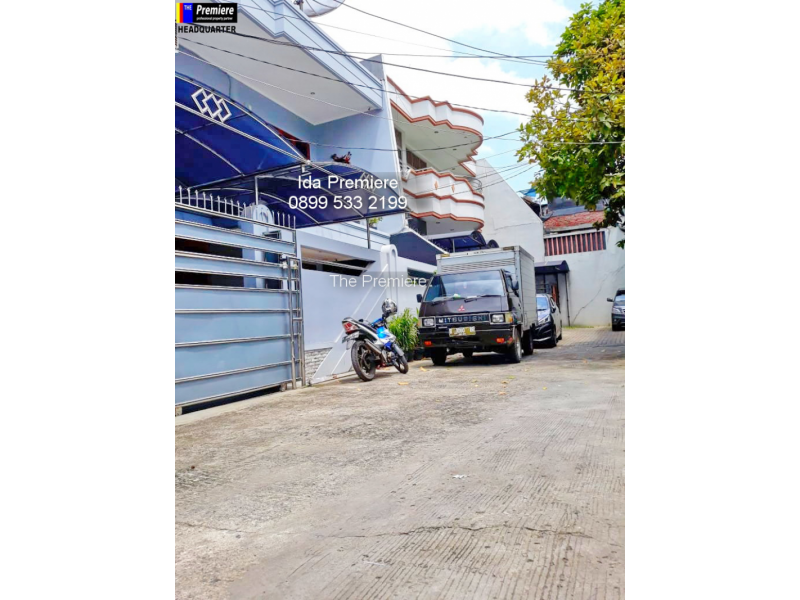 Rumah Komplek Jelambar Terawat Jakarta Barat