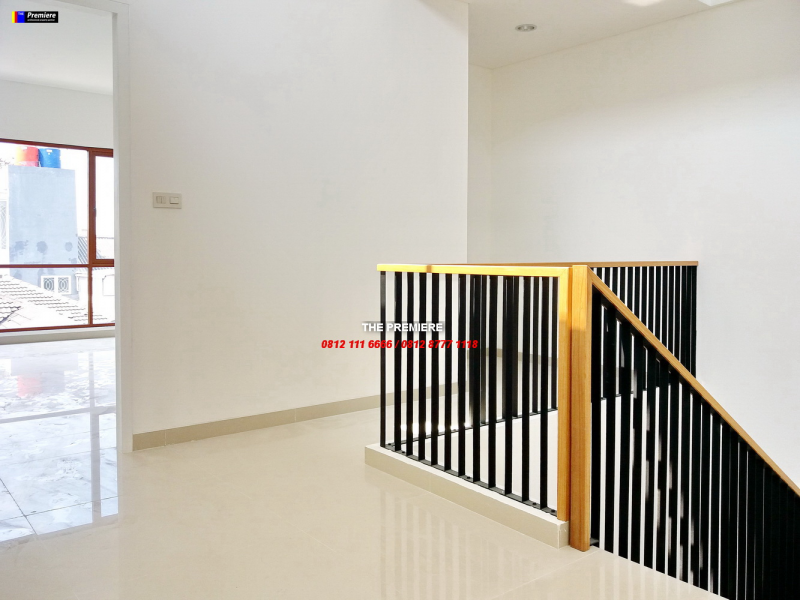 Rumah Kelapa Cengkir Timur Kelapa Gading Jakarta Utara, Minimalis Scotland, Baru !!