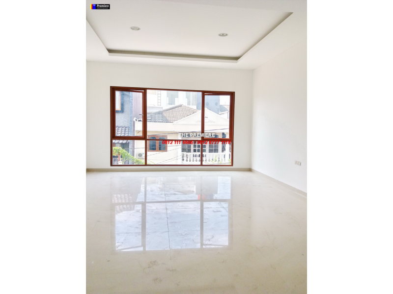Rumah Kelapa Cengkir Timur Kelapa Gading Jakarta Utara, Minimalis Scotland, Baru !!