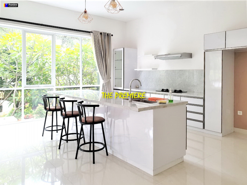 Rumah Royal Gading Mansion Kelapa Gading, Jakarta Utara, Renovated !!