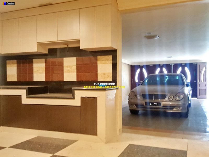 Rumah Bukit Gading Villa Kelapa Gading, Jakarta Utara (Villa Kuta)