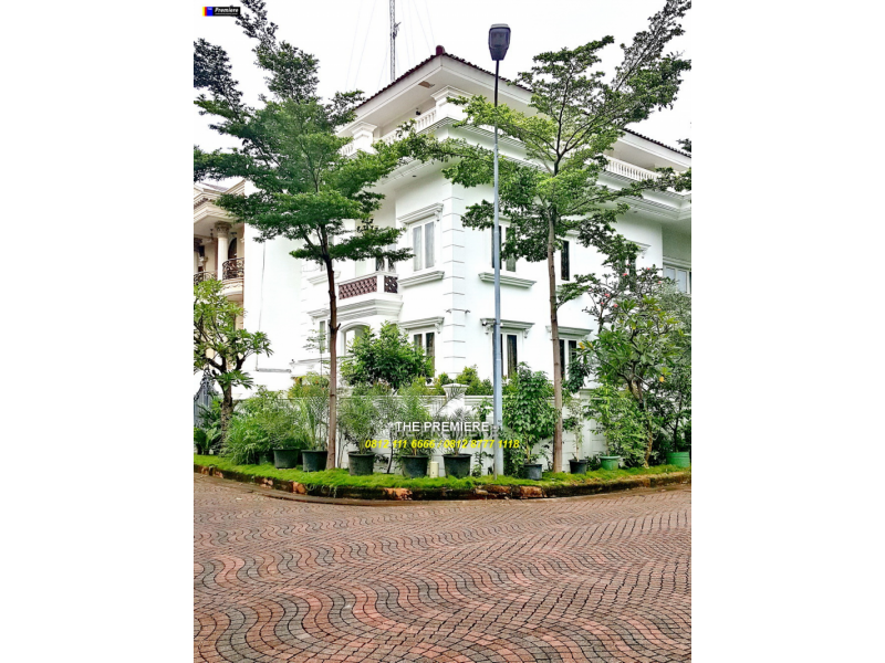 Rumah Artha Gading Villa Kelapa Gading, Jakarta Utara, Model American Style