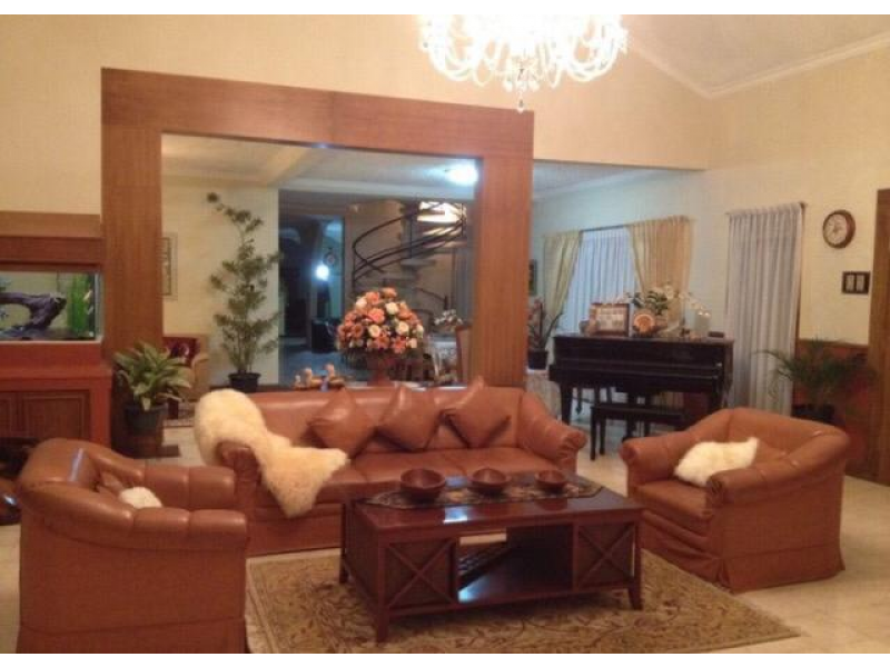 DIJUAL HOTEL HOOK  sangat strategis pertigaan Gadog, Megamendung, Puncak Bogor, Jawa Barat, 16770