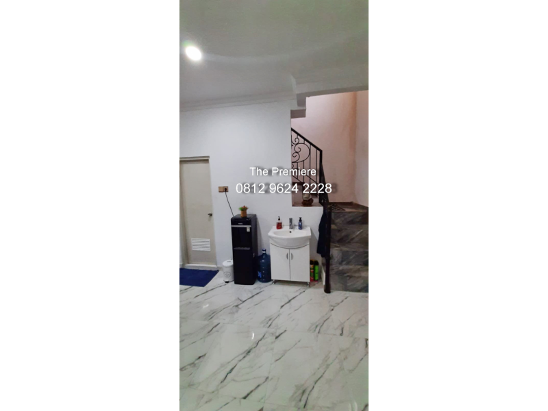 Dijual rumah furnished di kelapa gading