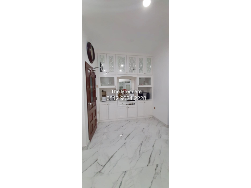 Dijual rumah furnished di kelapa gading