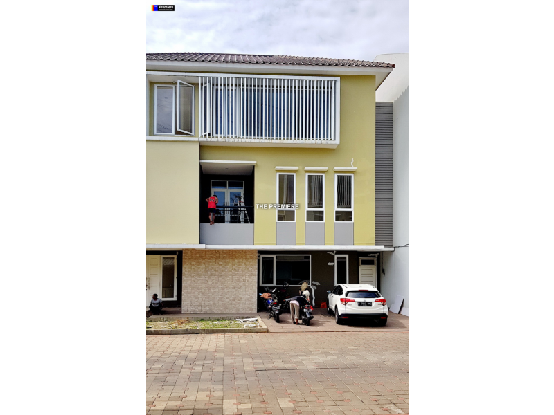 Rumah Baru Hook dijual di Gading Lavender Kelapa Gading Jakarta Utara