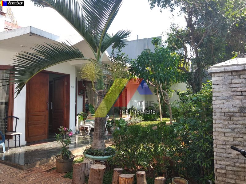 Rumah Dijual daerah Elite Bojonegoro Menteng