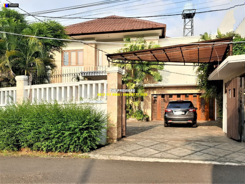 Disewakan Rumah Pejaten Barat, Pejaten, Jakarta Selatan, ADA KOLAM RENANG !!