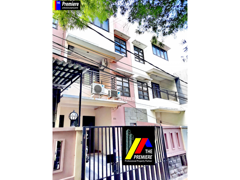 Rumah Dijual Di BCS Kelapa Gading Jakarta Utara, MURAH!!