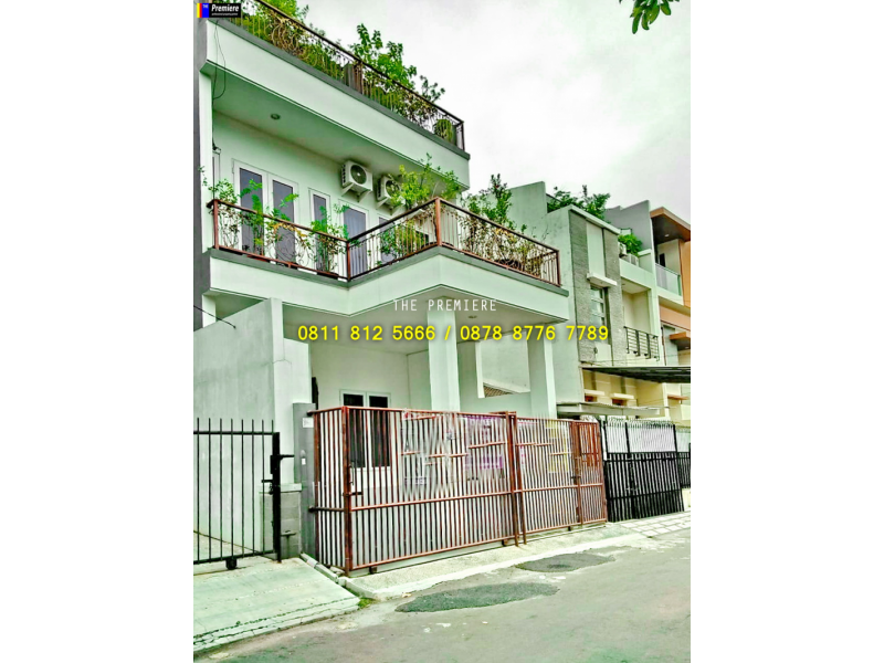 Rumah Cengkir Barat Kelapa Gading, 3 Lantai Siap Huni