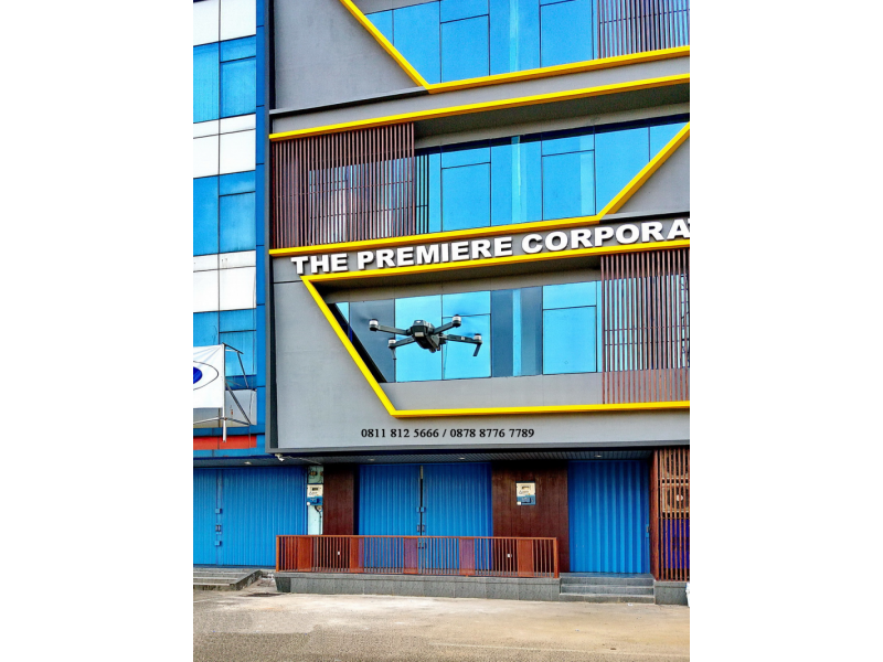 THE PREMIERE CORPORATION - OFFICE SPACE "SERBA GRATIS"