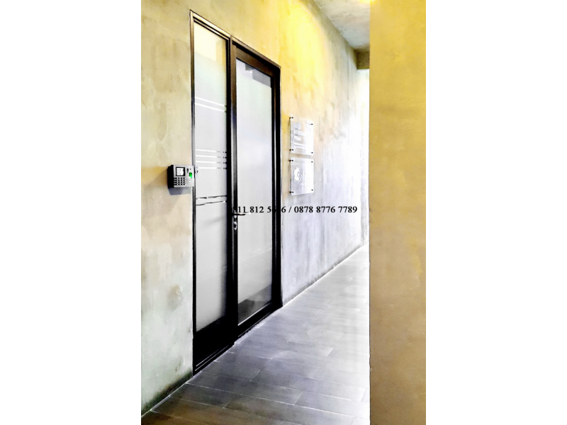 THE PREMIERE CORPORATION - OFFICE SPACE "SERBA GRATIS"