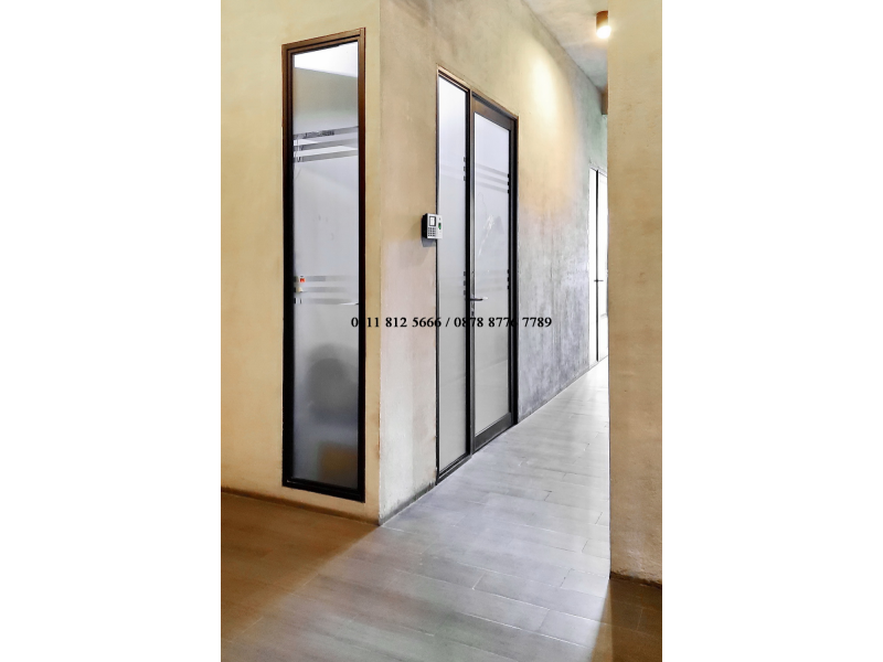 THE PREMIERE CORPORATION - OFFICE SPACE "SERBA GRATIS"