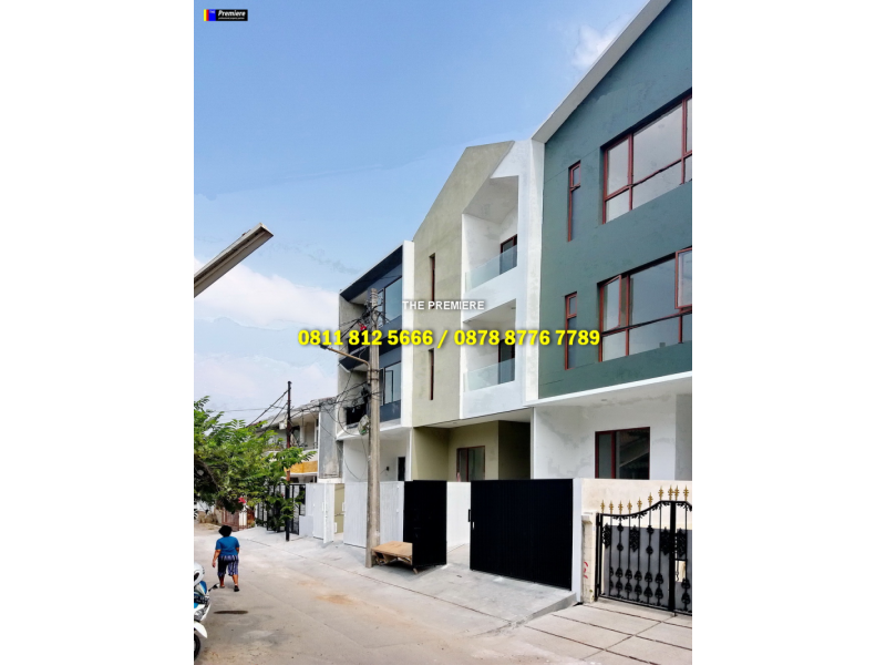 Rumah Baru Minimalis Gaya Scotland di Cengkir Timur Kelapa Gading