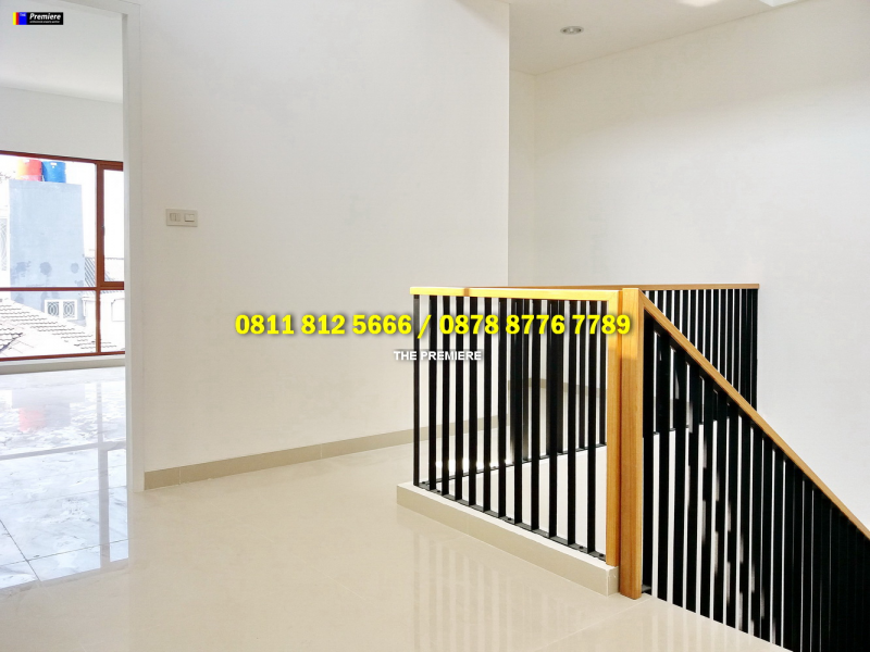 Rumah Baru Minimalis Gaya Scotland di Cengkir Timur Kelapa Gading