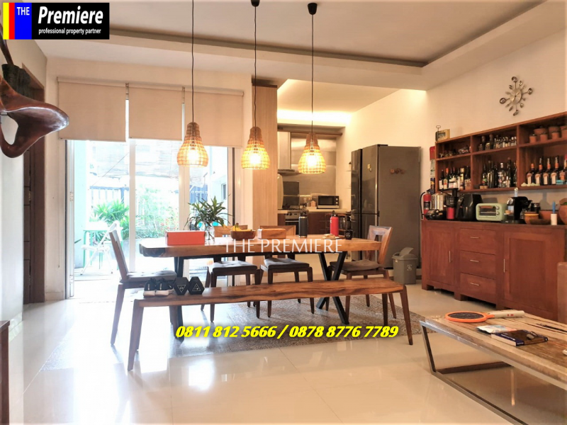 Rumah Hoek Taman Nyiur Sunter Minimalis Konsep Kayu Semi Furnished
