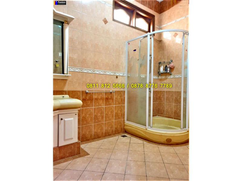 Rumah Sunter Paradise Tahap 2 Tusuk Sate Depan Taman