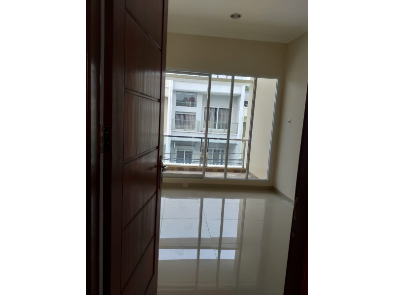 Rumah Disewakan di Hybrida, Kelapa Gading