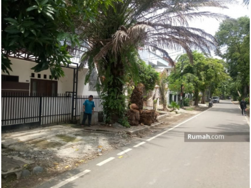 Rumah Cempaka Putih Tengah Jakarta Putih