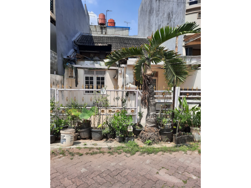 Dijual rumah hitung tanah di Gading griya lestari